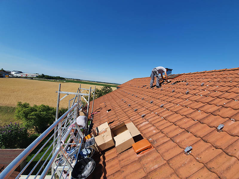 Montage von Solarmodulen